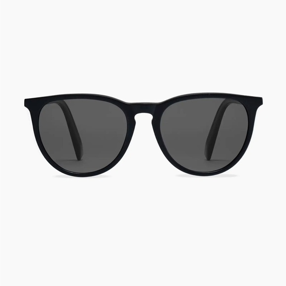 Quince Sleek Black Round Sunglasses main image 3